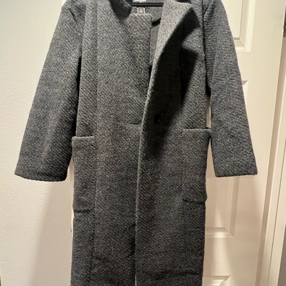 Banana Republic Women’s Stylish Gray Coat, Large Pockets, Size Large Petite